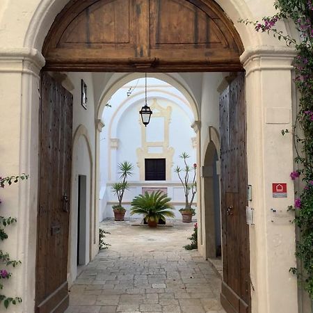 Palazzo Cariddi Bed and Breakfast Nardò Exteriör bild