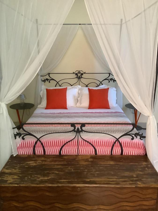 Palazzo Cariddi Bed and Breakfast Nardò Exteriör bild
