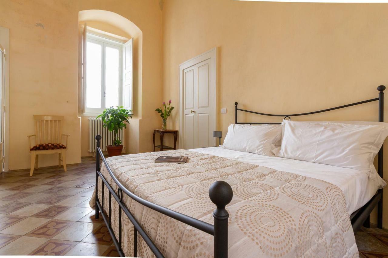 Palazzo Cariddi Bed and Breakfast Nardò Exteriör bild
