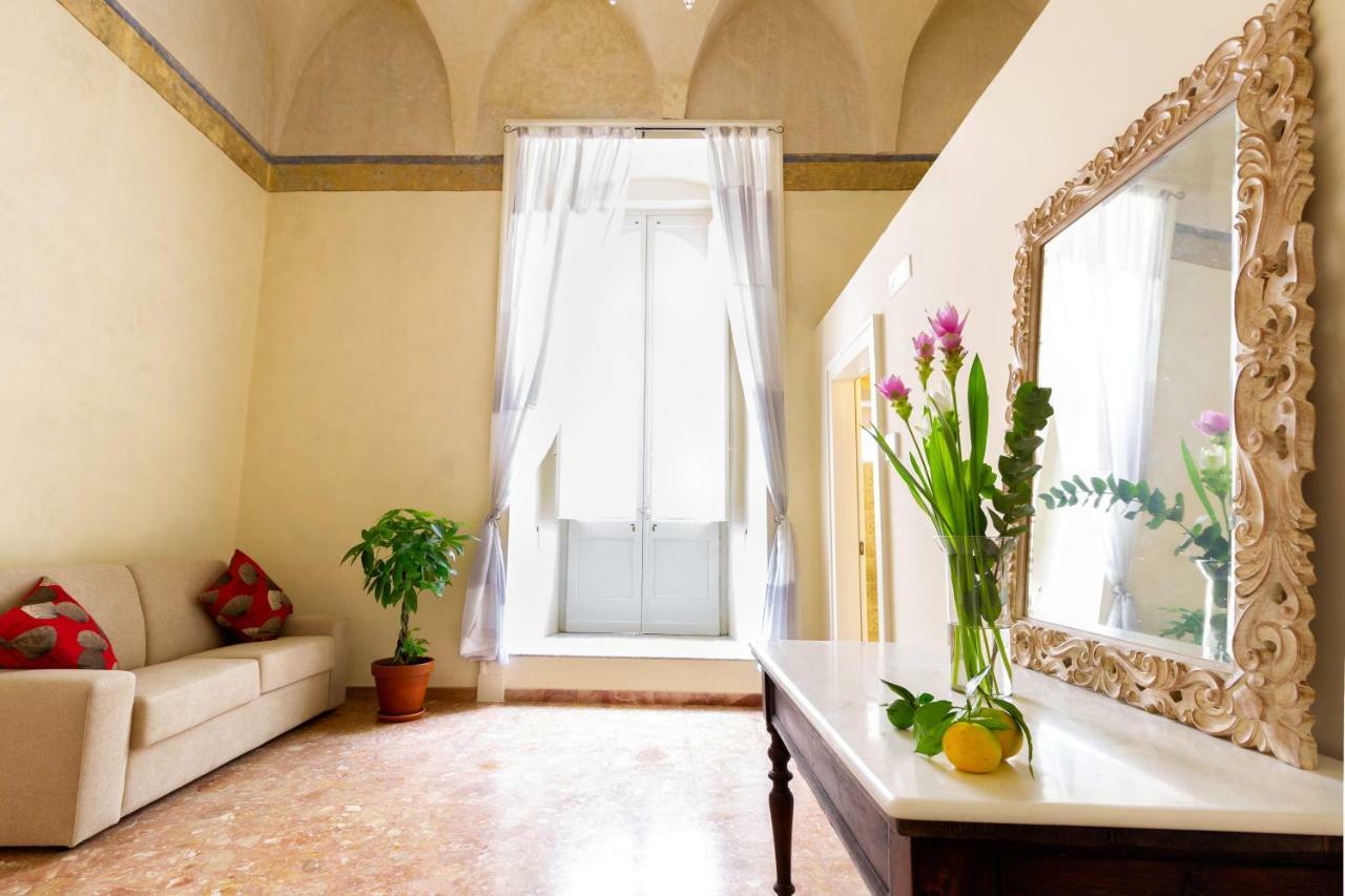 Palazzo Cariddi Bed and Breakfast Nardò Exteriör bild