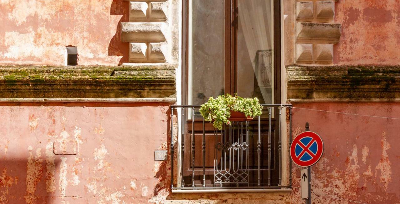 Palazzo Cariddi Bed and Breakfast Nardò Exteriör bild